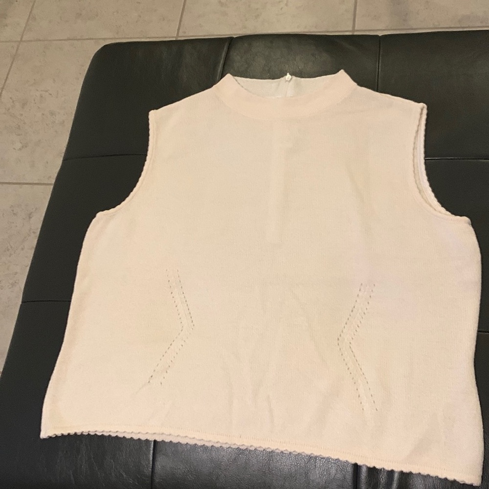 St John Too size M